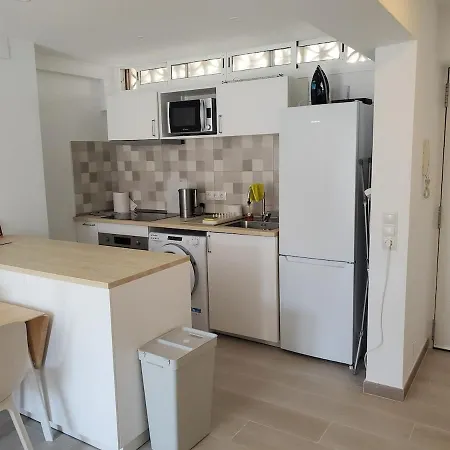 Apartment Comfortable 1 Bedroom From Home, Sunny, Sea & Mountain Views